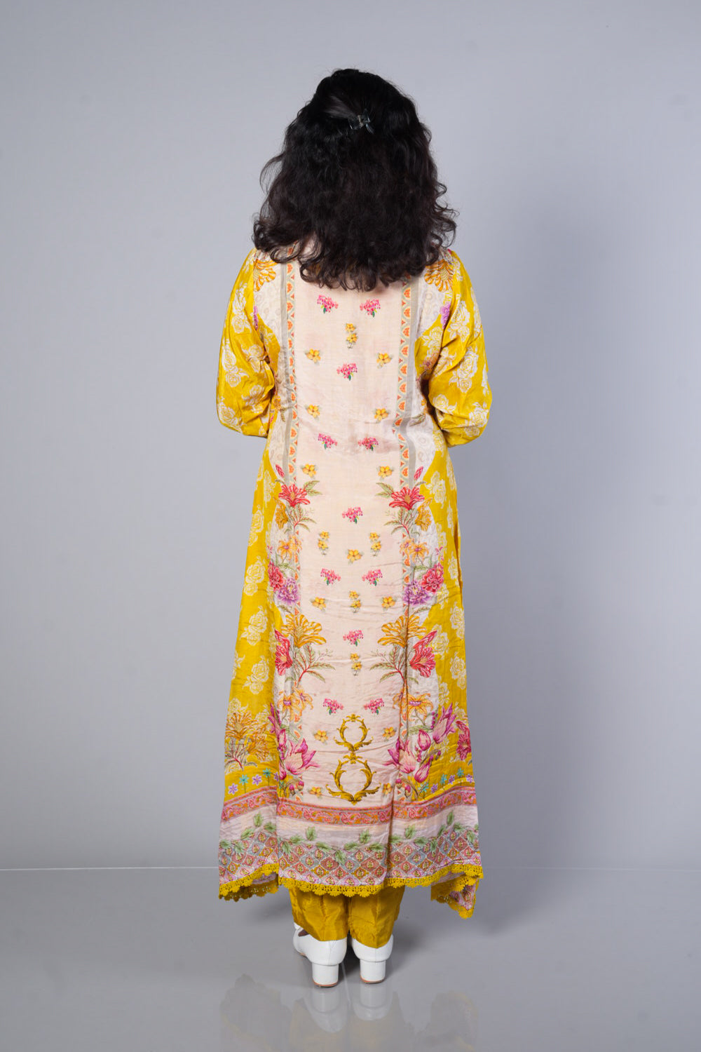 Light yellow and Cream colour kashmiri print C cut Suit set