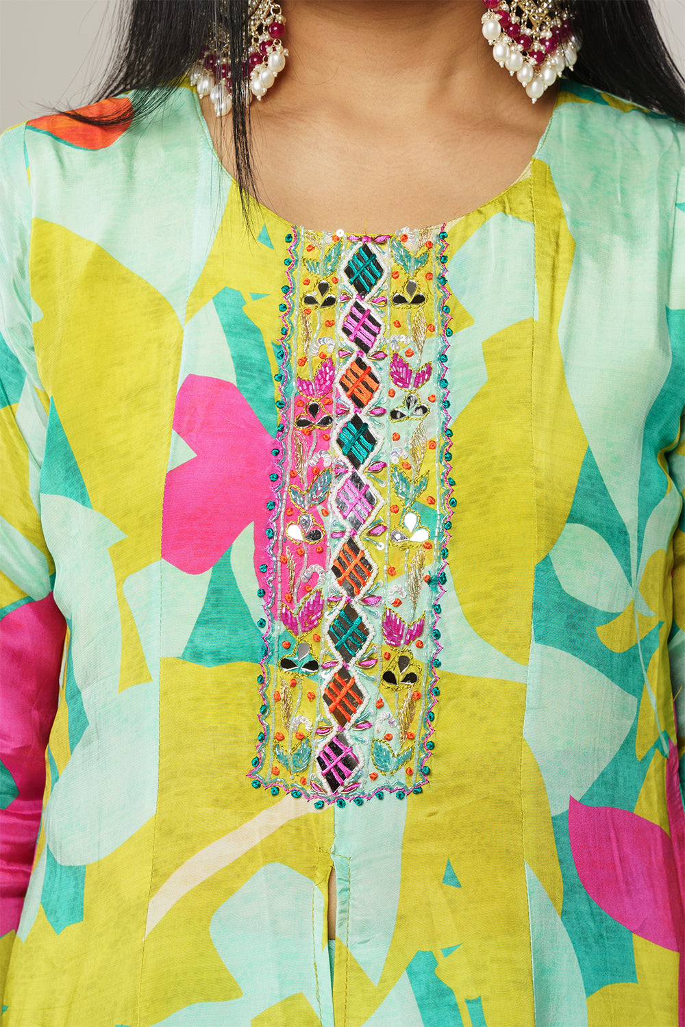 Multicolour Crepe Front slit set