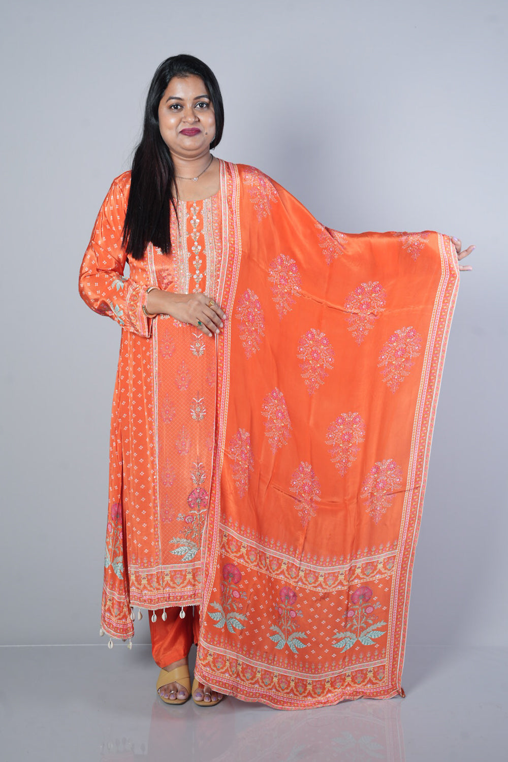 Orange C cut shell work pure crepe suit set