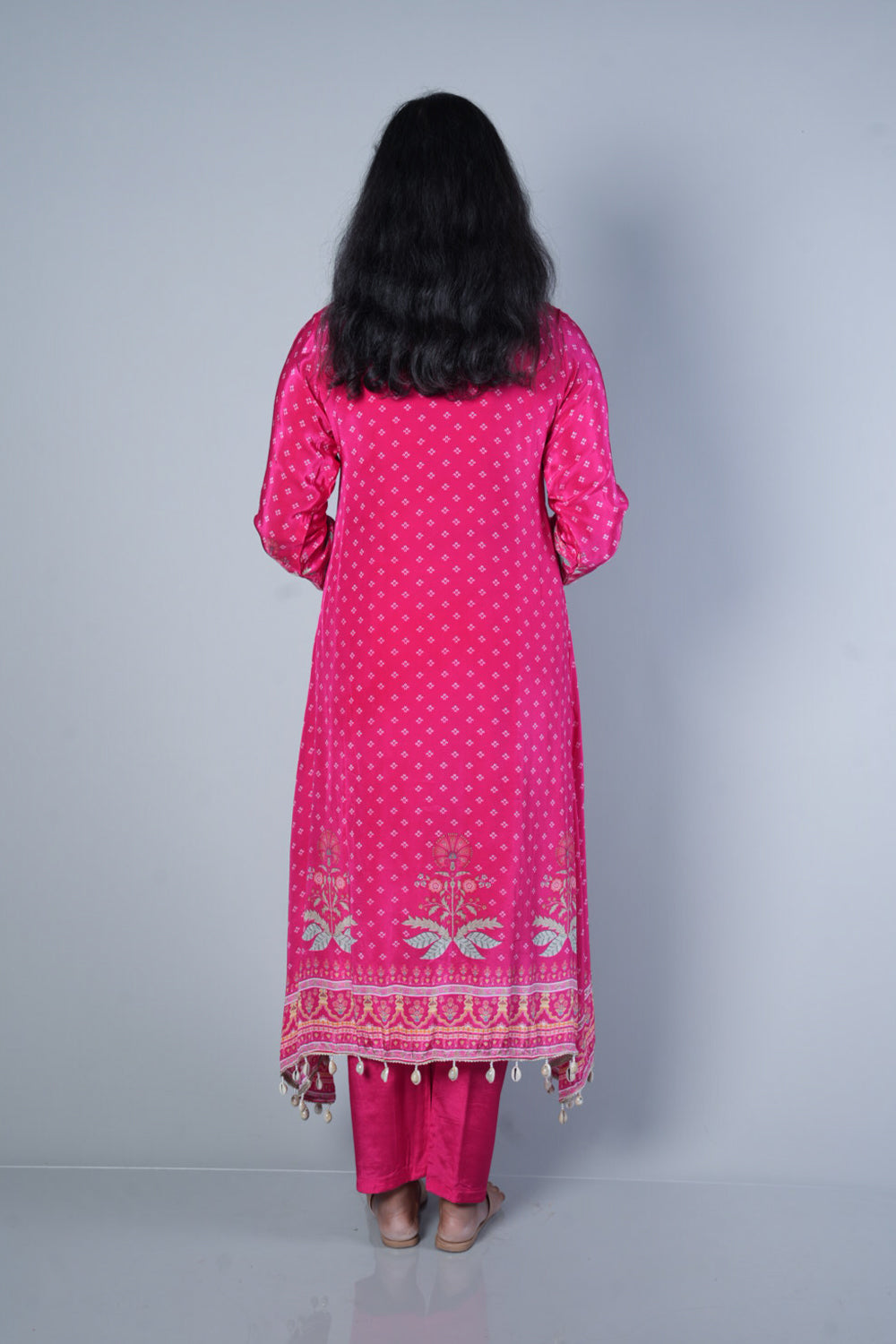 Pink C cut shell work pure crepe suit set