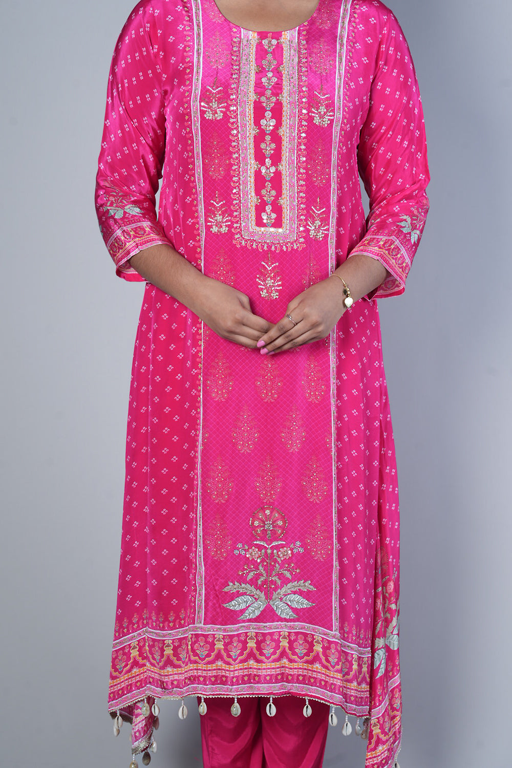 Pink C cut shell work pure crepe suit set