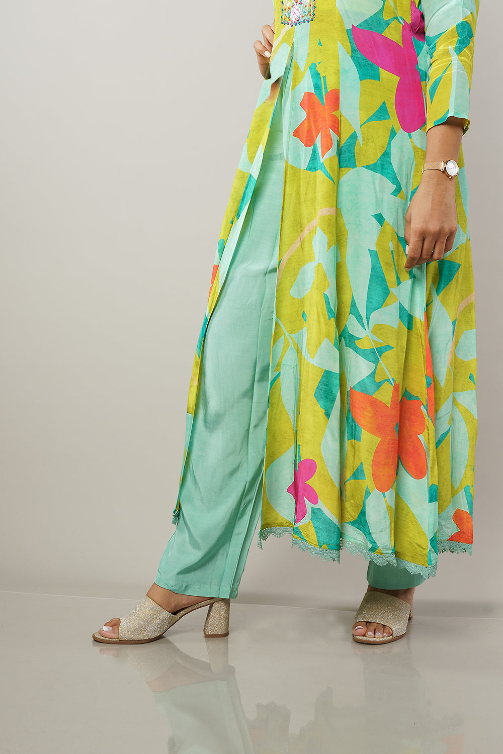 Multicolour Crepe Front slit set