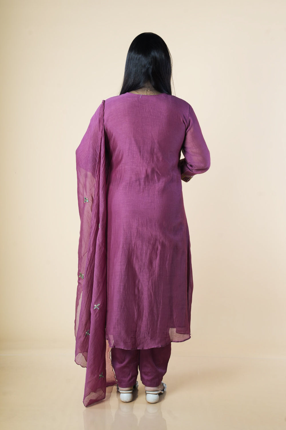 Mirror work pure Banaras Mulchanderi with suttle neck detailings