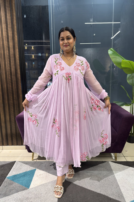 Lavender Hand Painted Chiffon Chudi Sleeves Article