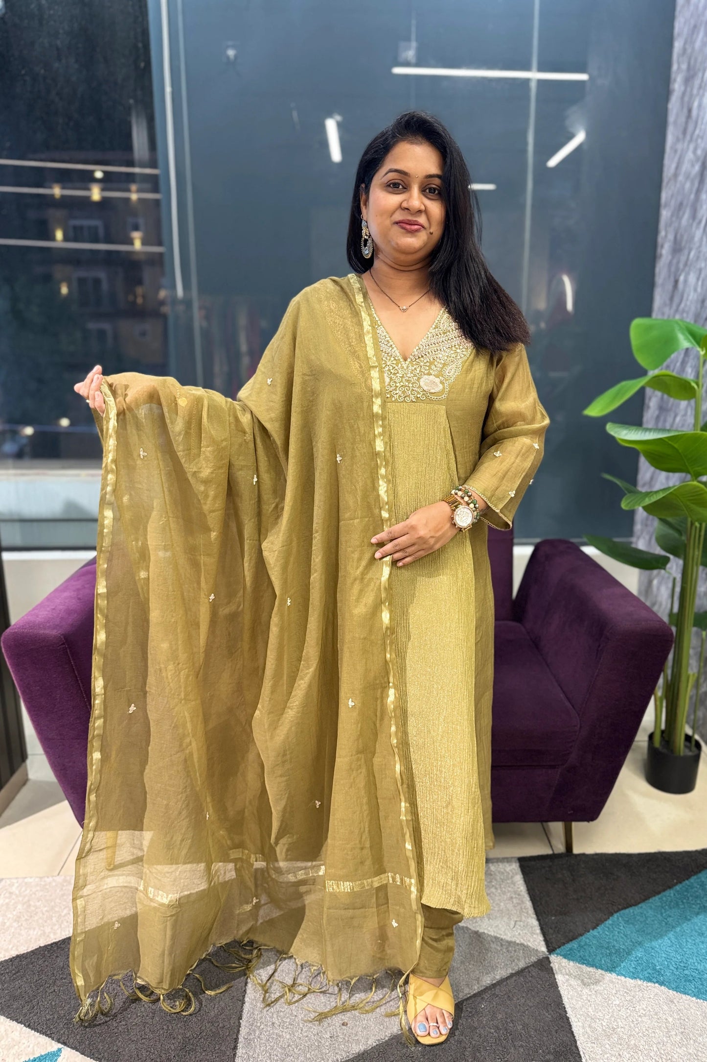 Kiara Mulchanderi tissue Suit Set