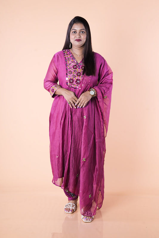 Mirror work pure Banaras Mulchanderi with suttle neck detailings