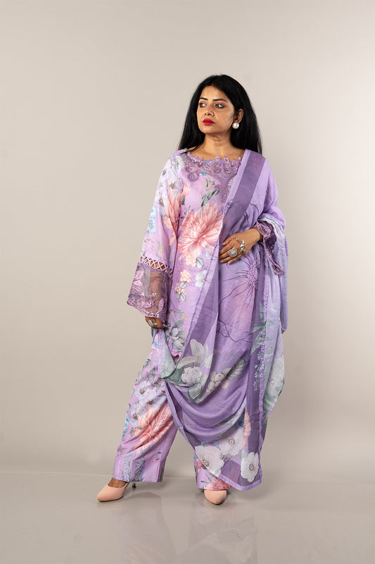 Farshi Salwar with lace detailings on neck and Sleeves