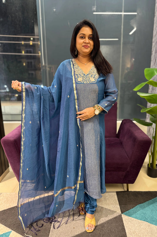 Kiara Mulchanderi tissue Suit Set
