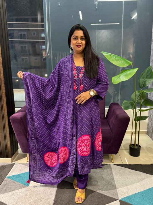 Pure Crepe Bandini Suit set with real mirror work