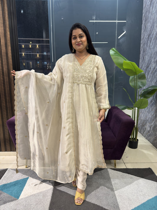 Premium Tissue Designer Angrakha Article