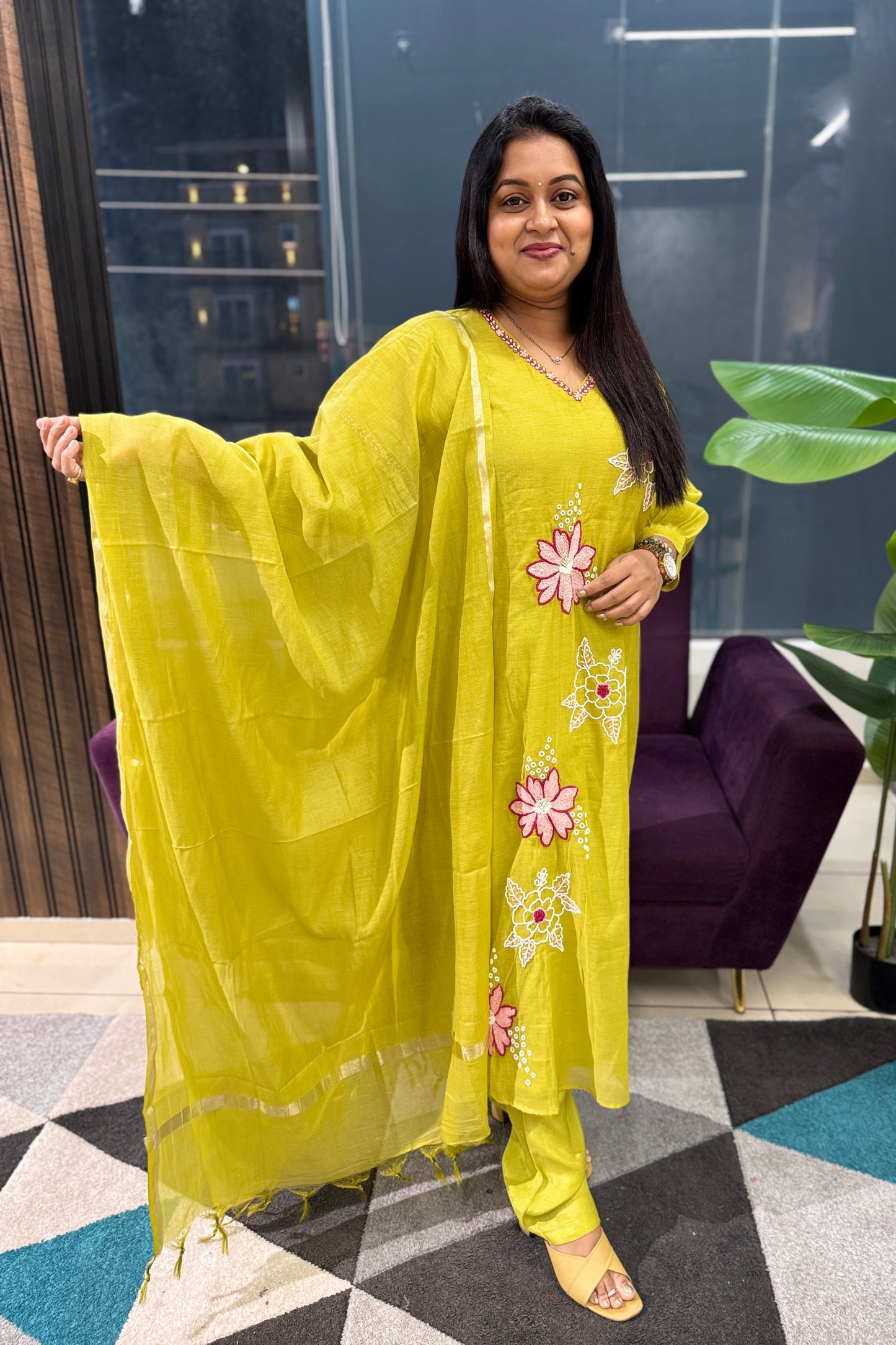 Mulchanderi with Knot work and Designer Sleeves