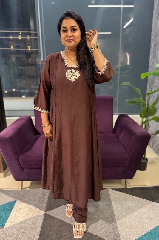 Premium Mulchnaderi Brown Colour Suit Set