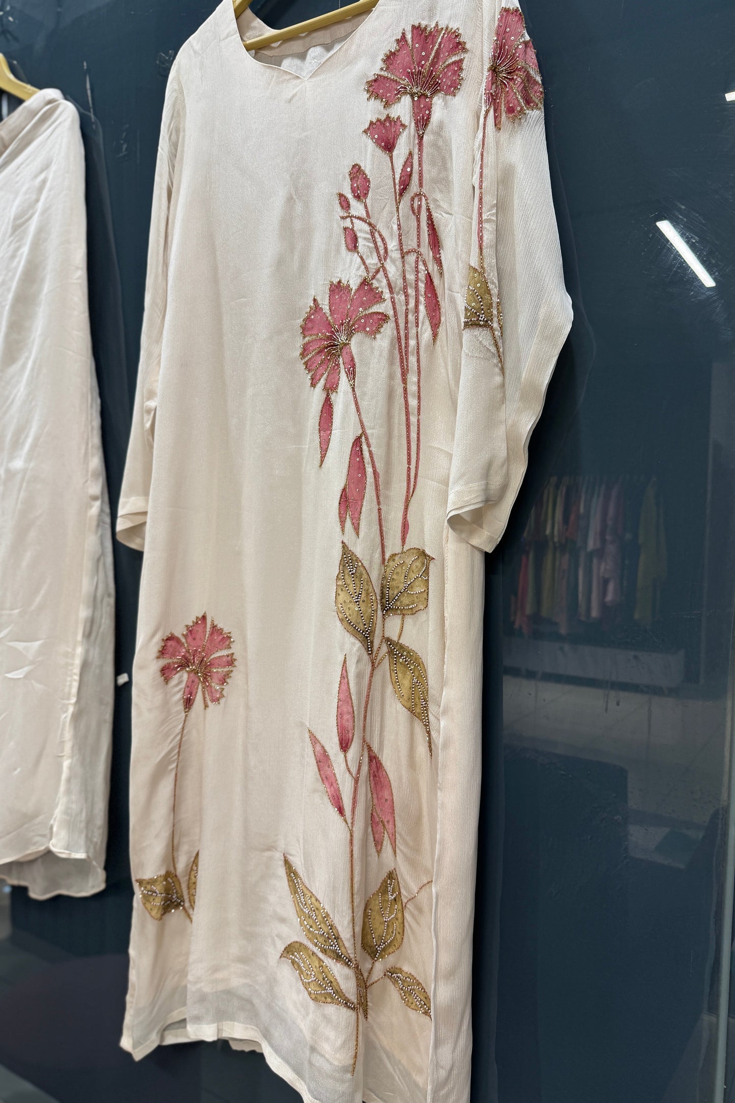 Handpaint Chinnon Handwork Suit Set