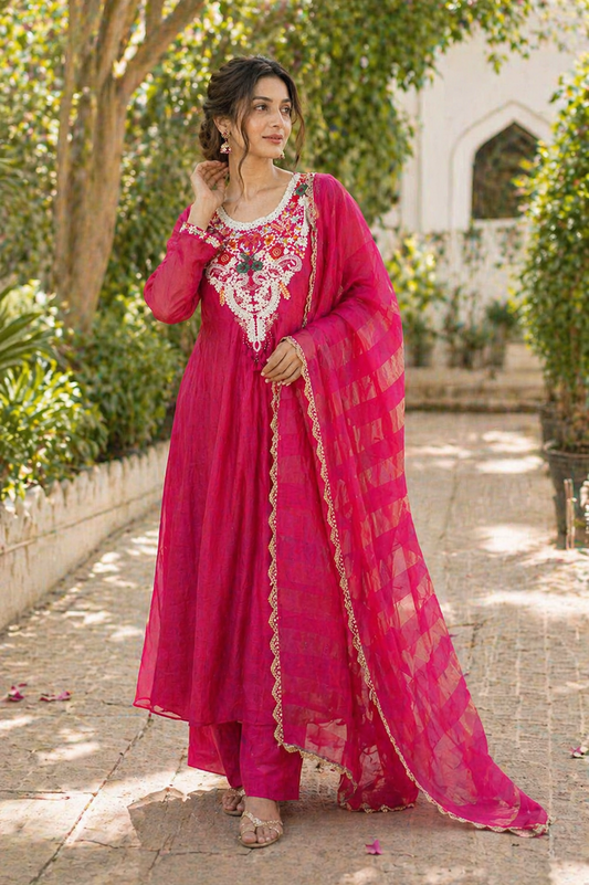 Pure Banarasi Mulchanderi with pearl detailings on yoke